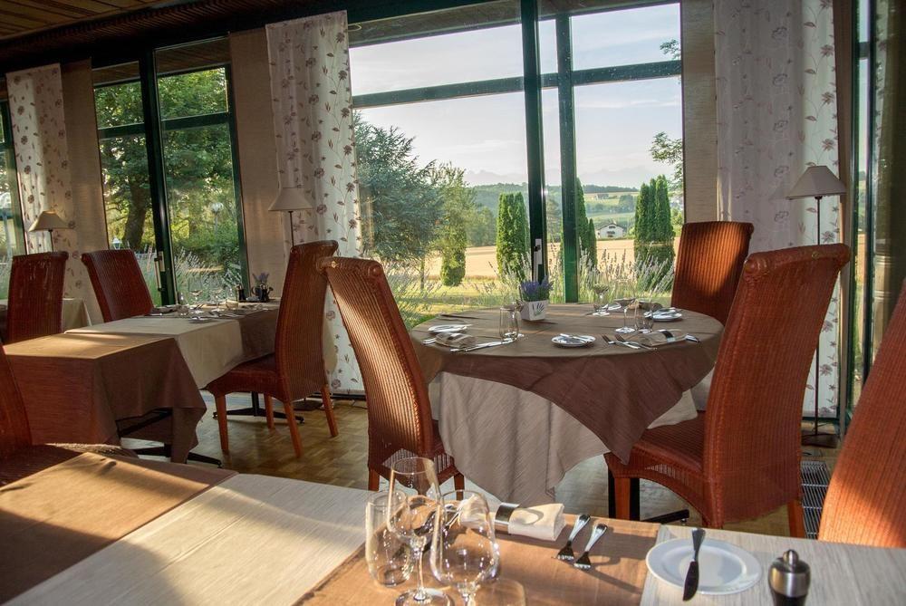 Hostellerie Les Chevreuils Losanna Esterno foto