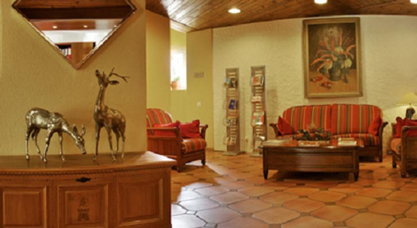 Hostellerie Les Chevreuils Losanna Interno foto